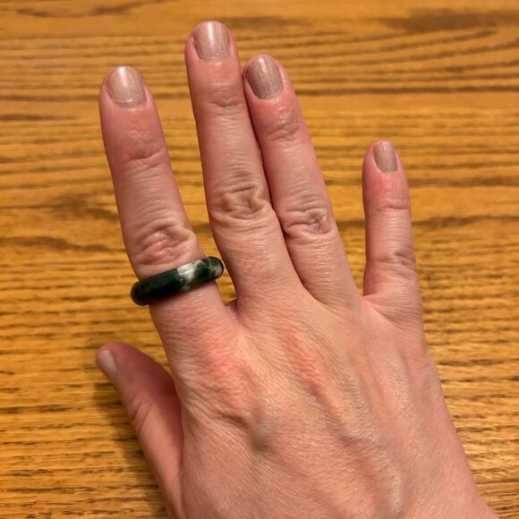 Single Moss / Indian Agate Dark Green Stone Band Ring - Picture 2 of 7